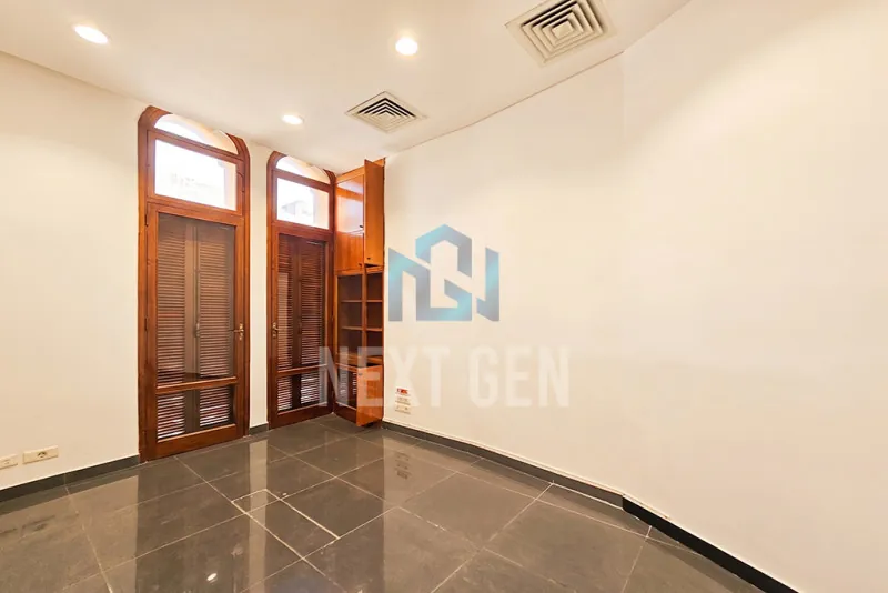 Office for Rent in Downtown — الصورة 3