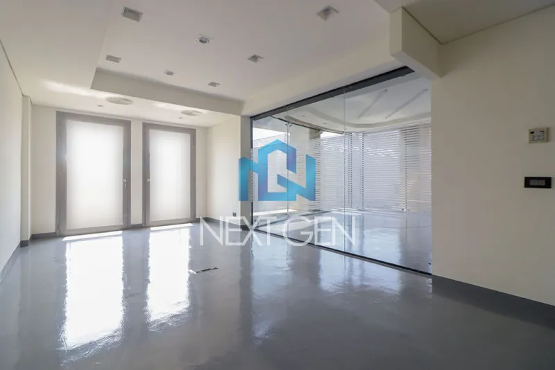 Office for Rent in Downtown — photo 3