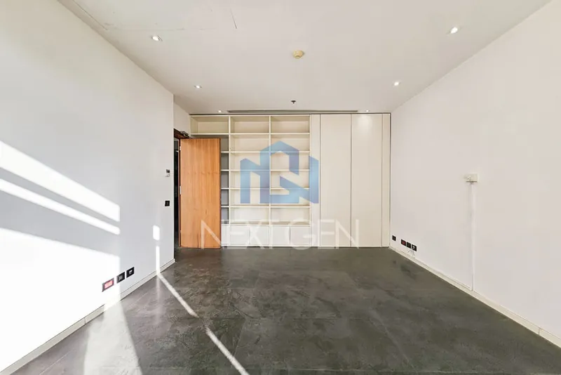 Office for Rent in Downtown — photo 2
