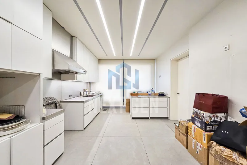 Apartment for Rent in Ras Beirut — الصورة 2