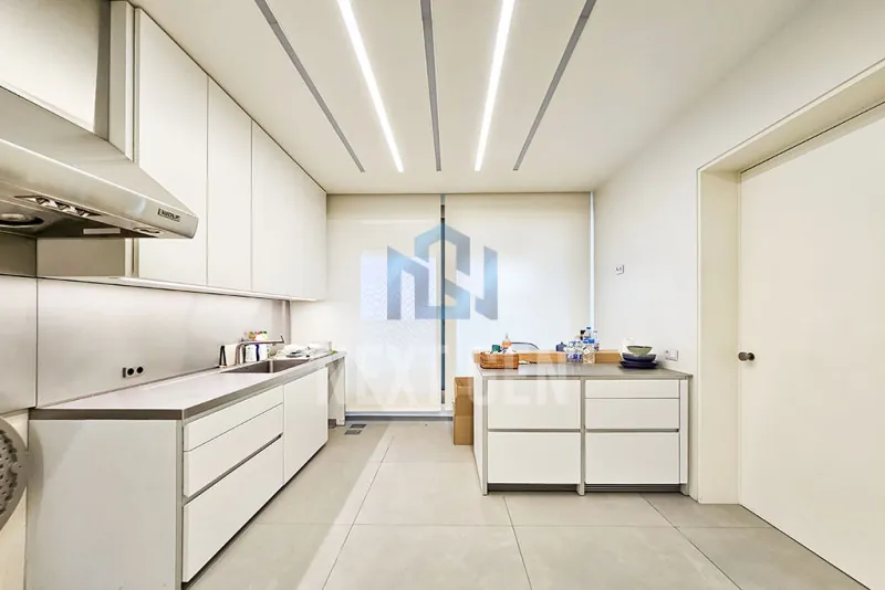 Apartment for Rent in Ras Beirut — الصورة 4