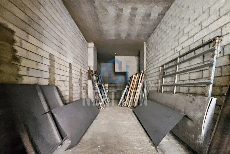 Retail for Sale in Downtown — photo 2