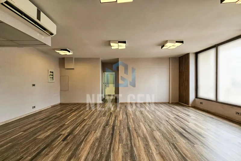 Office for Rent in Ain Mraise — الصورة 5