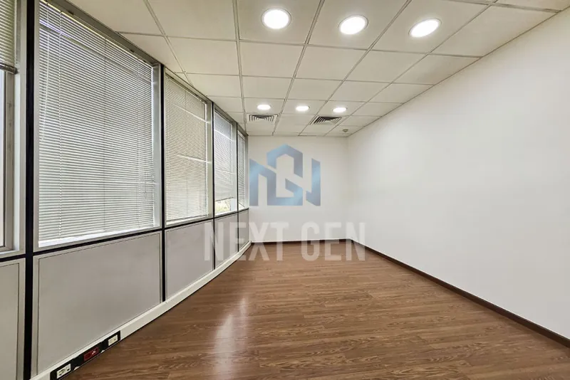 Office for Rent in Sin el Fil — الصورة 5