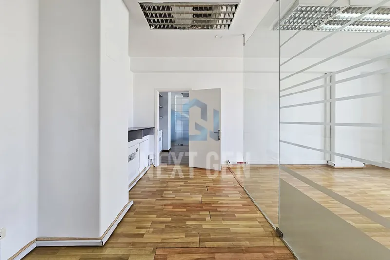 Office for Rent in Downtown — الصورة 4