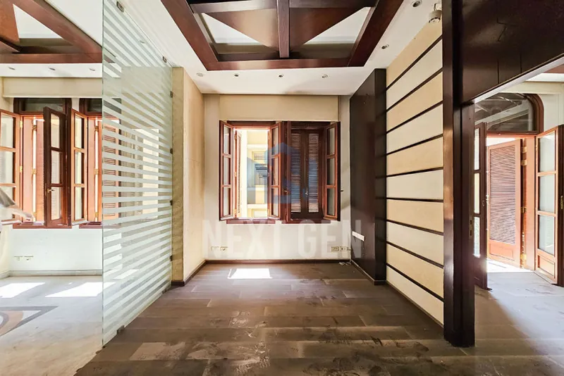 Office for Rent in Downtown | Nejmeh square — الصورة 4