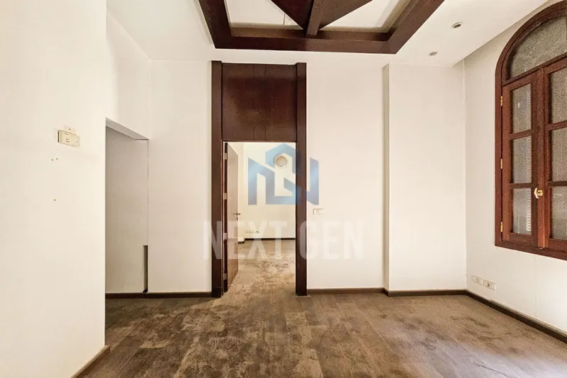 Office for Rent in Downtown | Nejmeh square — الصورة 5