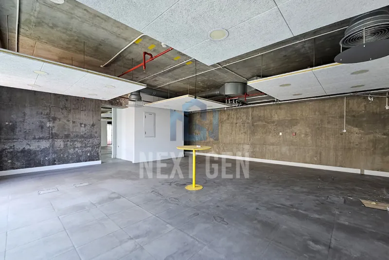 Office for Rent in Achrafieh — الصورة 2