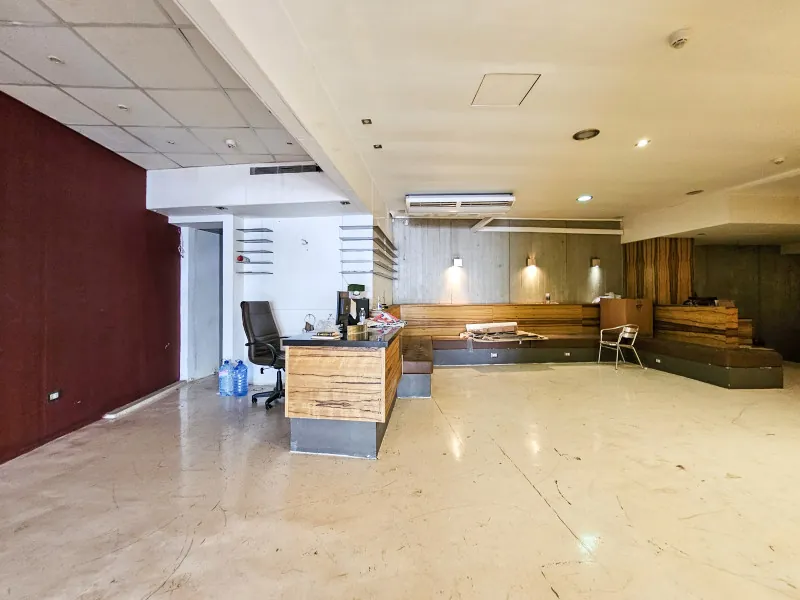 Showroom for Rent in Verdun — الصورة 3