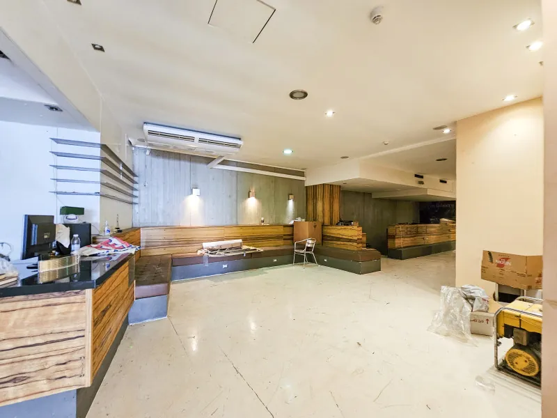 Showroom for Rent in Verdun — الصورة 4