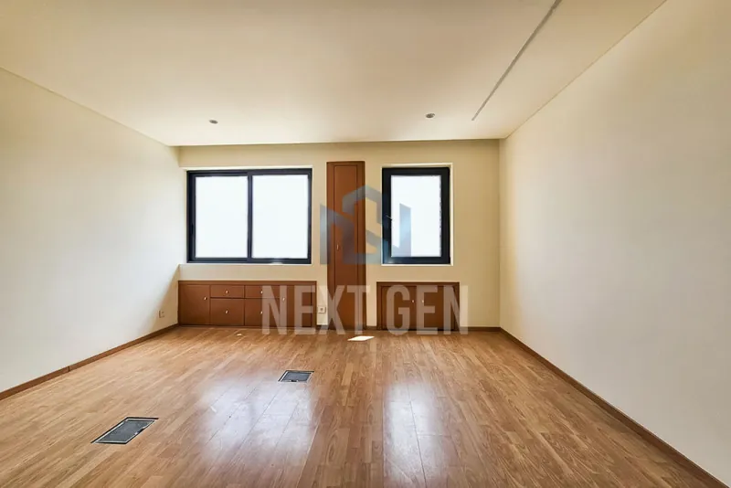 Office for Rent in Mar Mikhael — الصورة 2