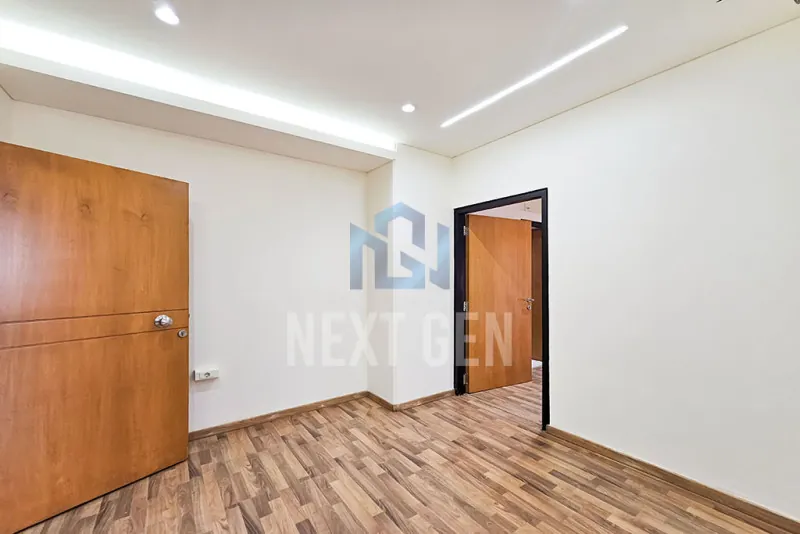 Office for Rent in Mar Mikhael — الصورة 3