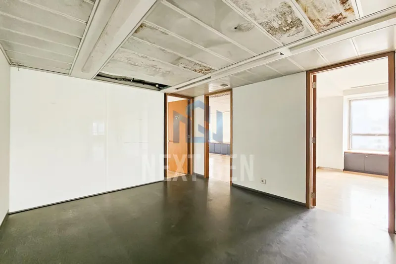 Office for Rent in Achrafieh — الصورة 5