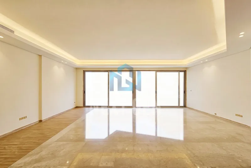 Apartment for Rent in Ain al-Mraiseh — الصورة 2