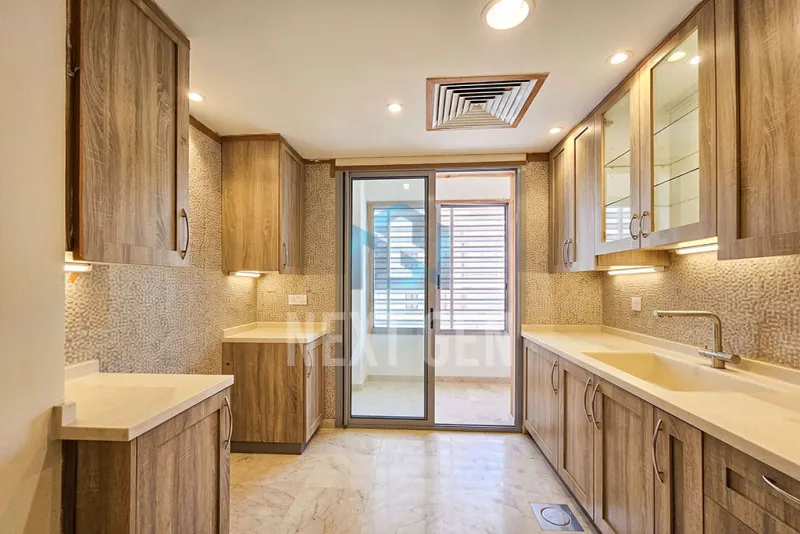 Apartment for Rent in Ain al-Mraiseh — الصورة 5