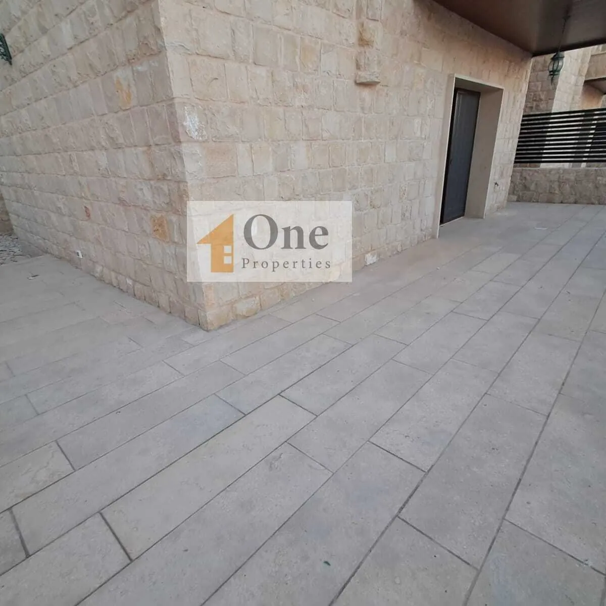 Triplex Villa For Sale In Mechmech Kfarsama — الصورة 3