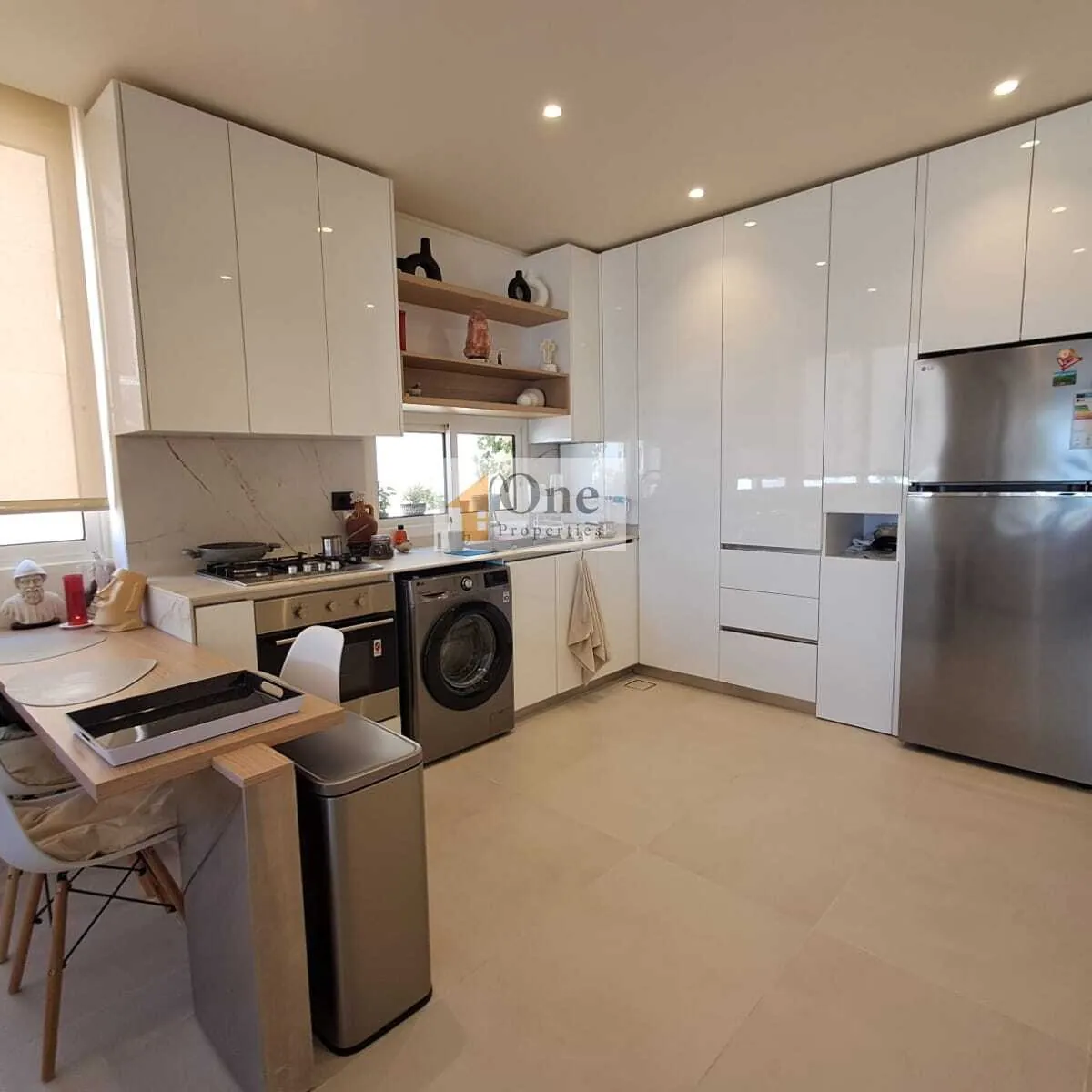 Fully Furnished Apartment For Sale In Jbeil Town — الصورة 5