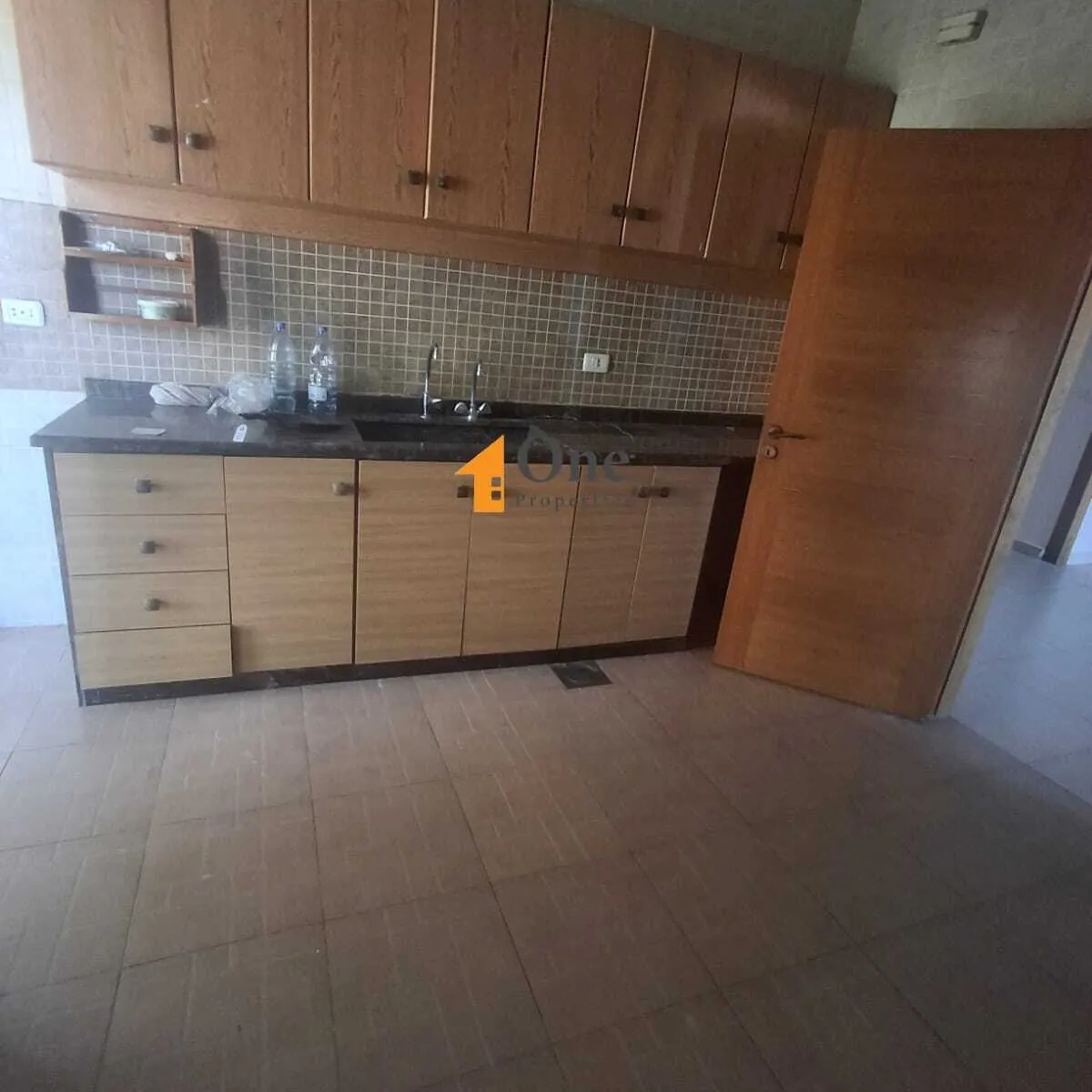 Apartment For Sale In Halat — الصورة 2