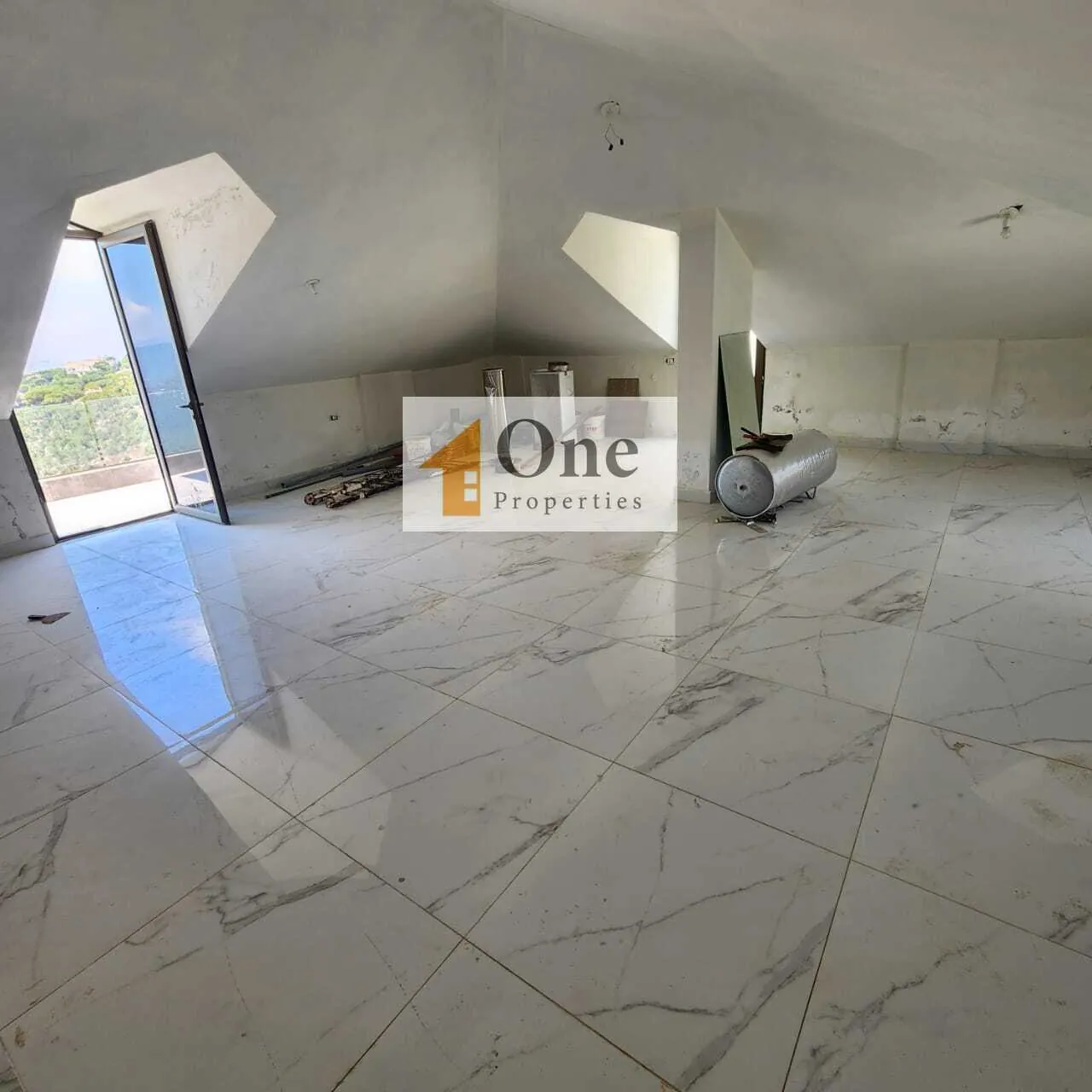 Triplex Apartment For Sale In Baabdat — الصورة 2