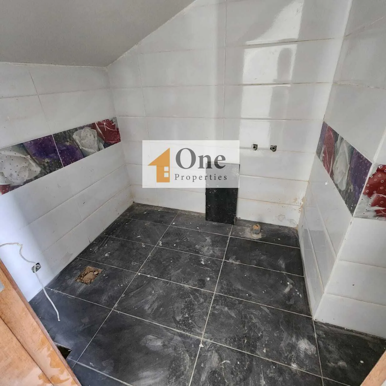 Triplex Apartment For Sale In Baabdat — الصورة 5