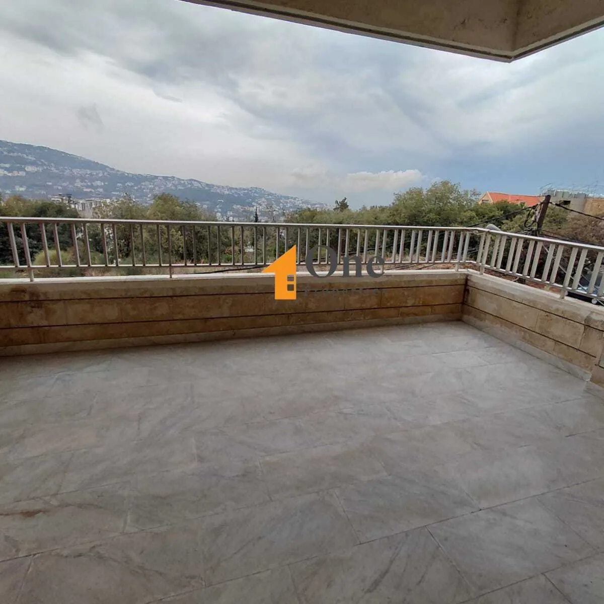 Apartment For Sale In Ballouneh — الصورة 2
