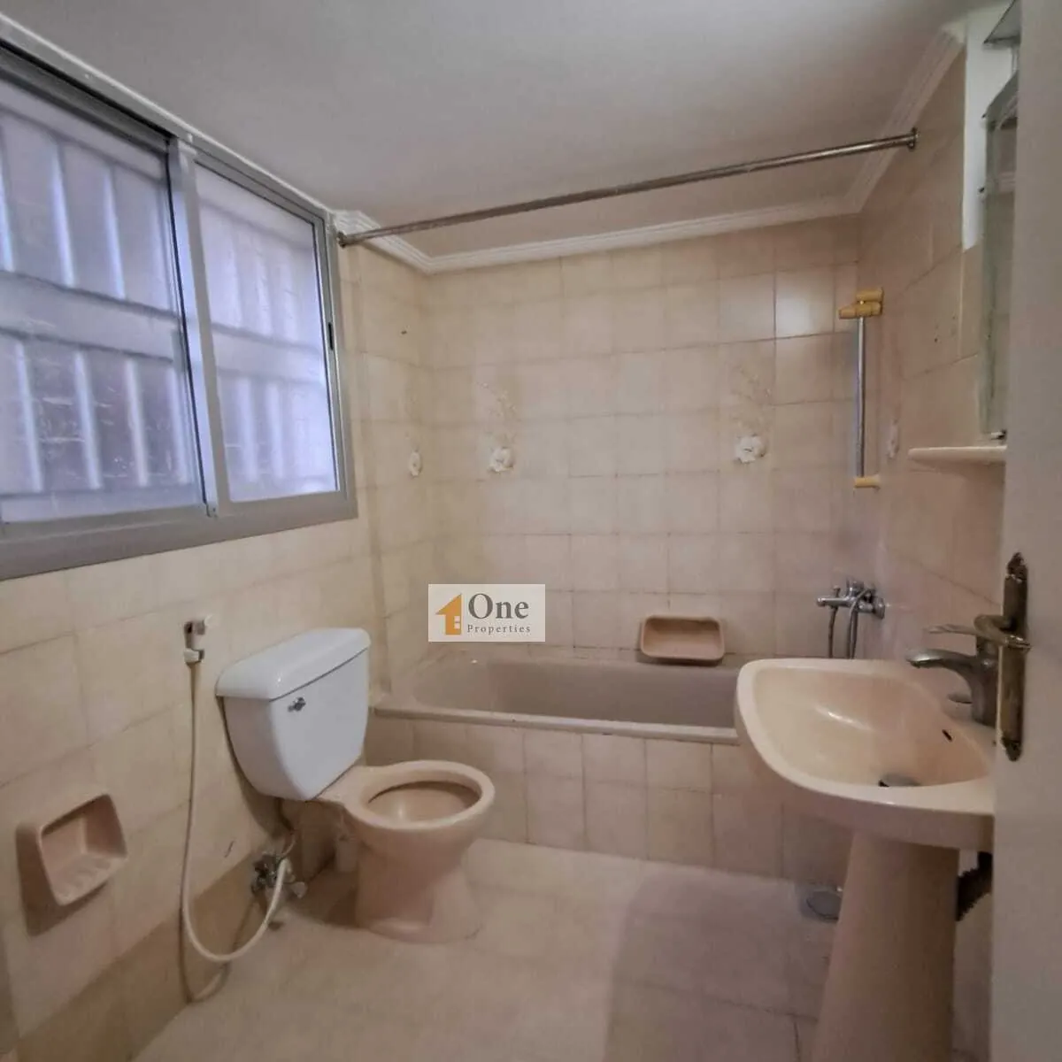 Apartment For Sale In Blat — الصورة 4