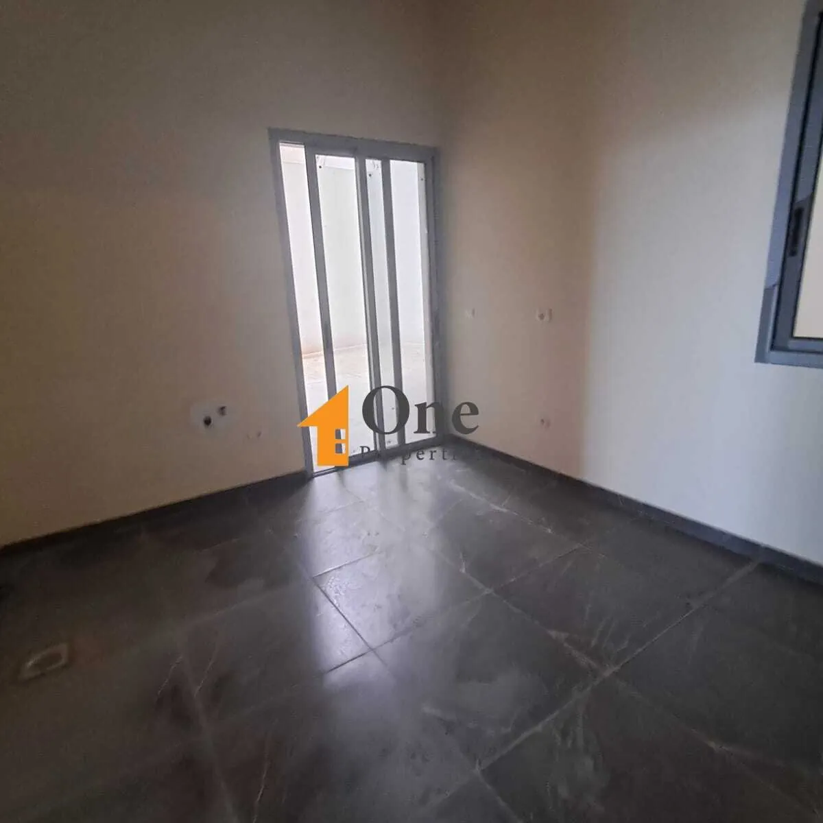 Apartment For Sale In Haret Sakher — الصورة 8