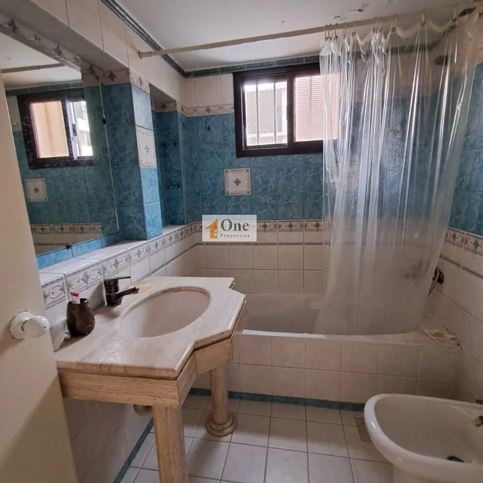 Apartment For Sale In Bouar — الصورة 2