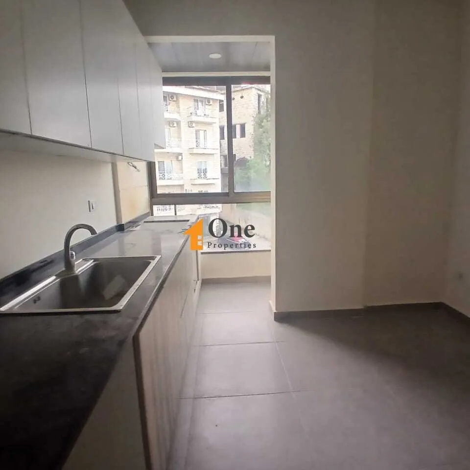 Apartment For Sale In Kornet El Hamra — photo 4