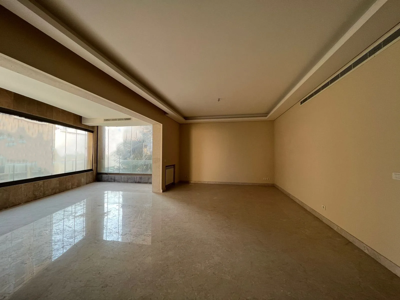 Apartment for Sale in Syoufi, Beirut, Lebanon — الصورة 2