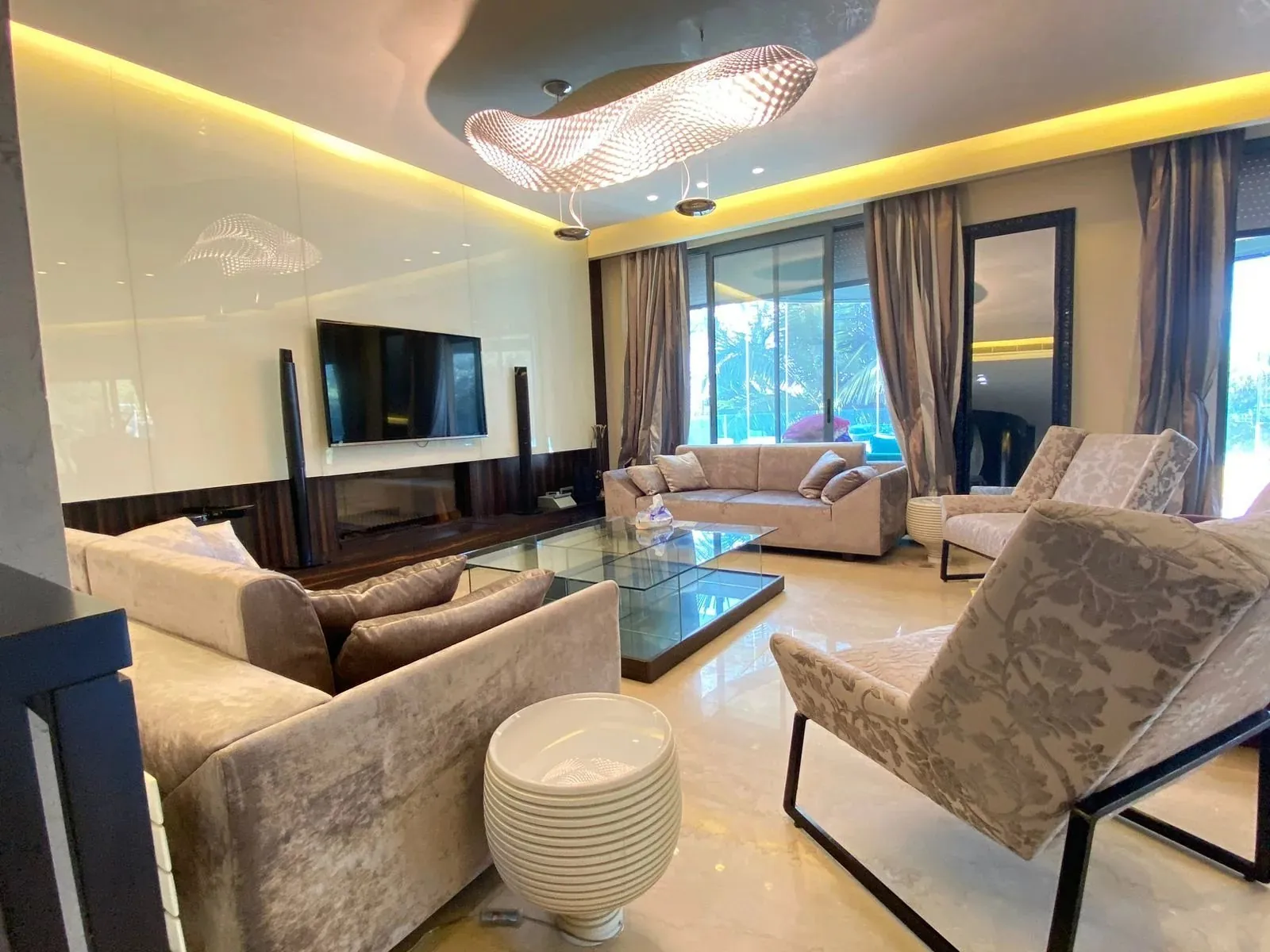 Spacious 4 bedrooms apartment in Mtayleb — photo 2