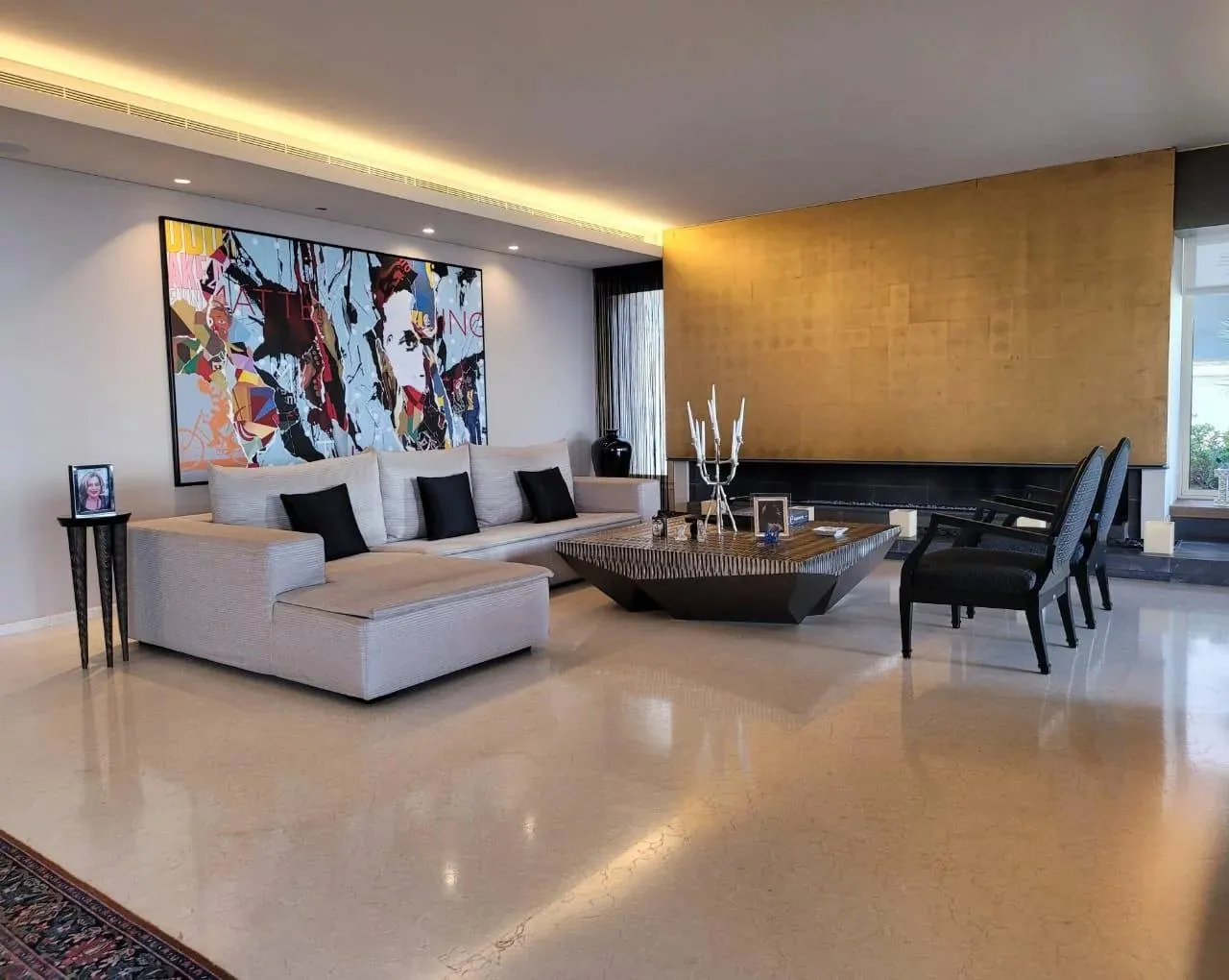 Prime Location Apartment for Sale in Cornet Chahwan
