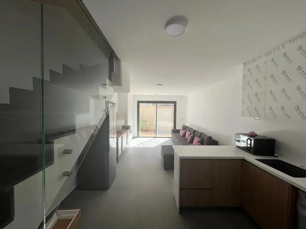 Charming Chalet Overlooking The Mountains in Kfardebian — الصورة 4