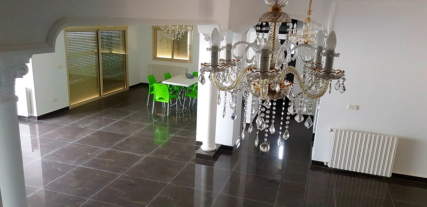 Villa for Sale in Kfour — الصورة 10