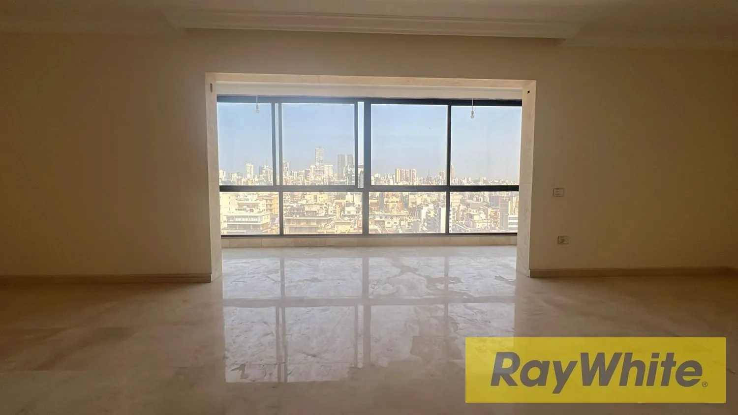 Apartment For Sale In Badaro — الصورة 2