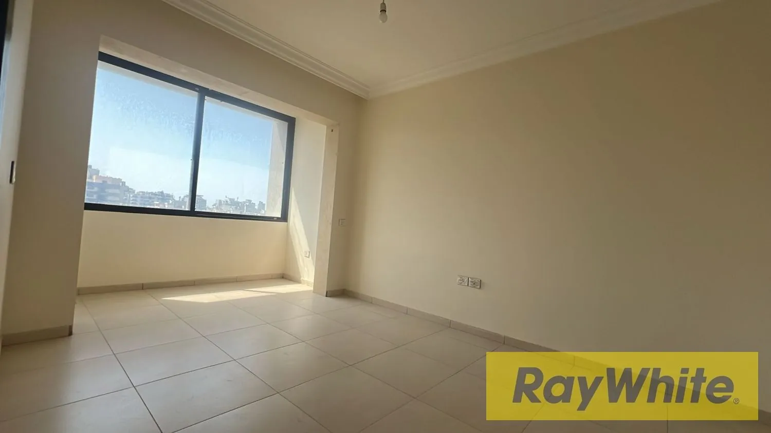 Apartment For Sale In Badaro — الصورة 2