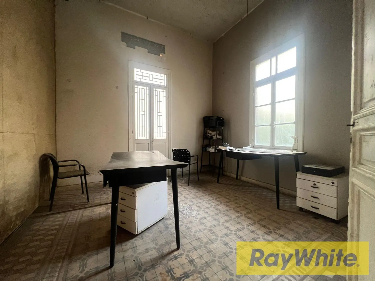 Stand Alone For Rent In Badaro — الصورة 3