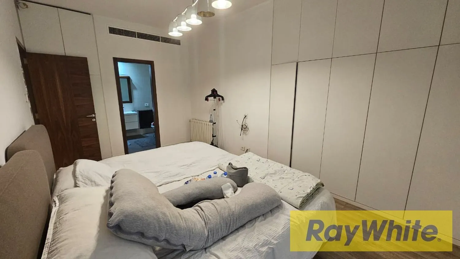 Apartment For Sale In Hazmieh|garden|pool — الصورة 3