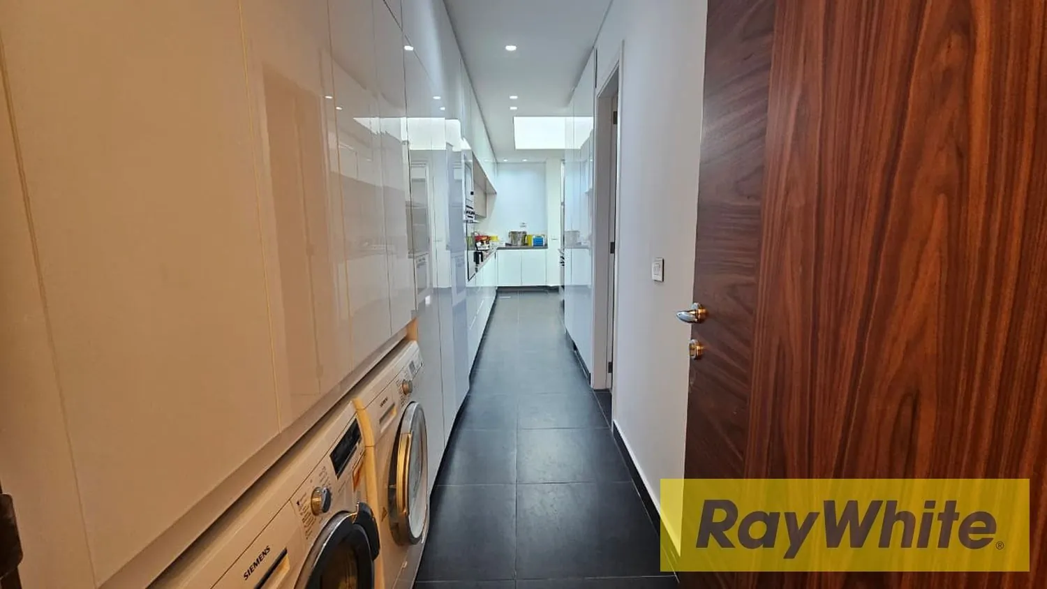 Apartment For Sale In Hazmieh|garden|pool — الصورة 5
