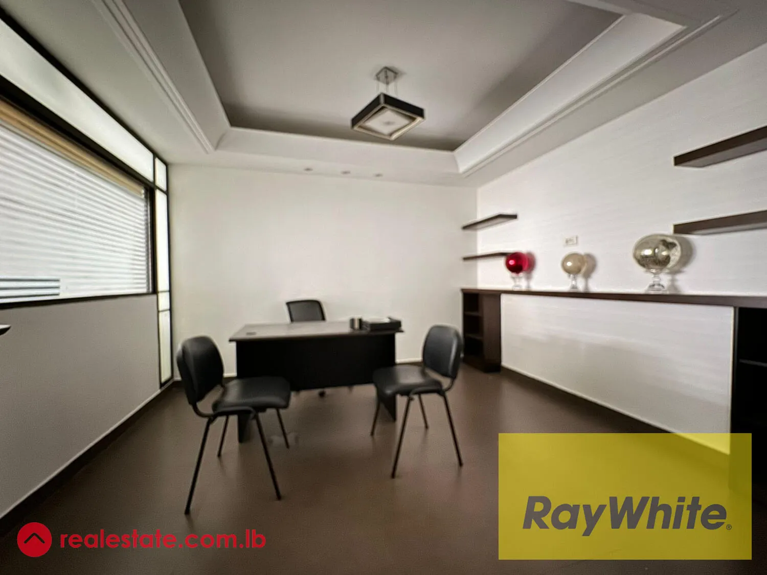 Office For Rent In Ain Mreisseh — الصورة 5