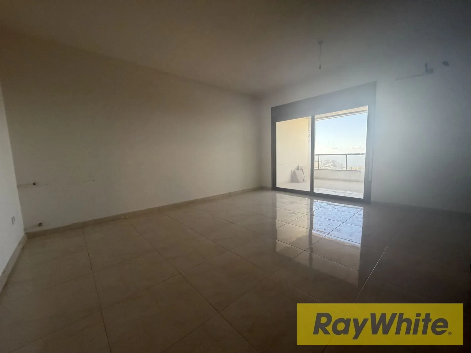 Apartment For Sale In Qornet El Hamra — photo 2
