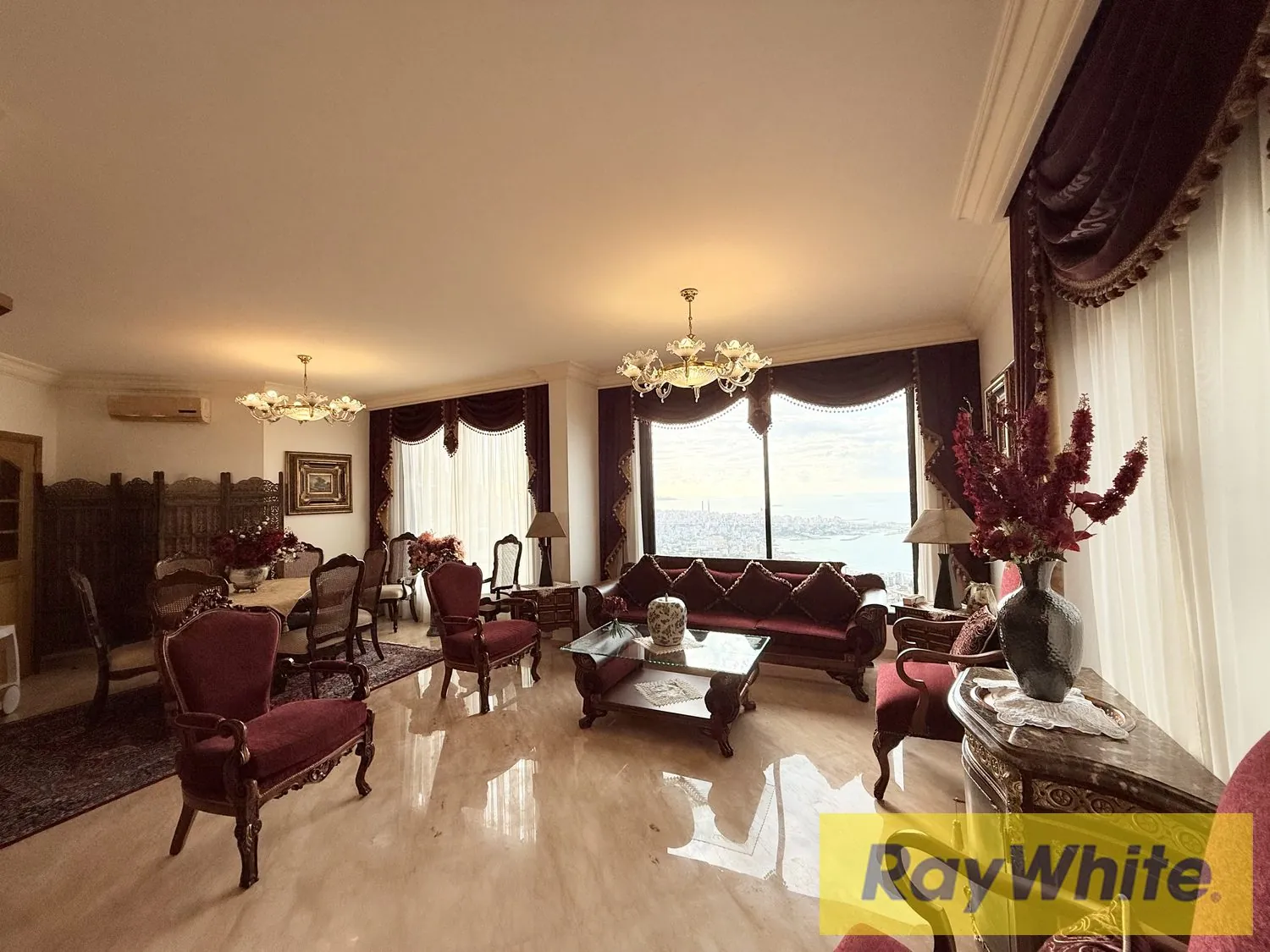 Luxurious Duplex For Rent In Sahel Alma — الصورة 4