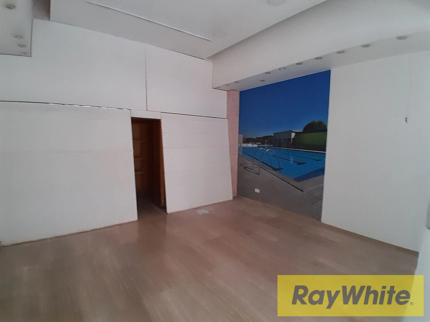 Shop For Rent In Achrafieh – 40 Sqm — photo 1