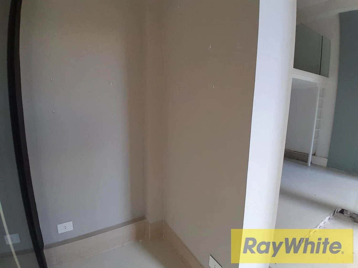 Shop For Rent In Achrafieh – 150 Sqm — photo 2