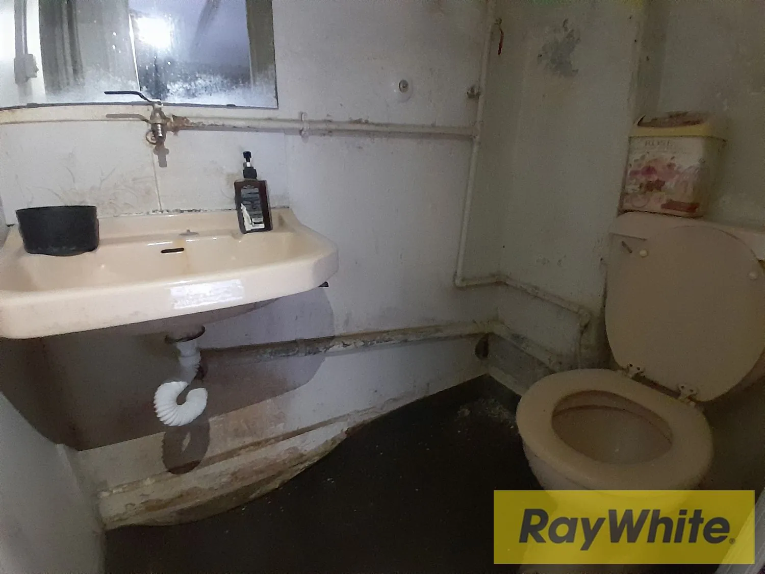 Shop For Rent In Achrafieh – 30 Sqm — الصورة 3