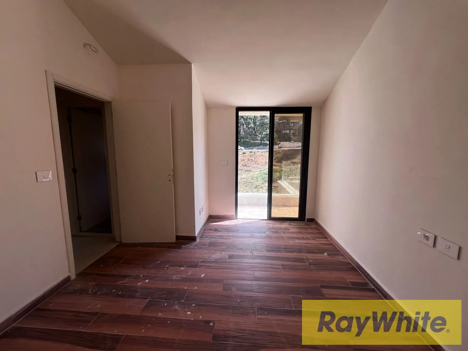 Roof Apartment For Sale In Bharsaf – 240 Sqm – Sea And Mountain View — الصورة 2