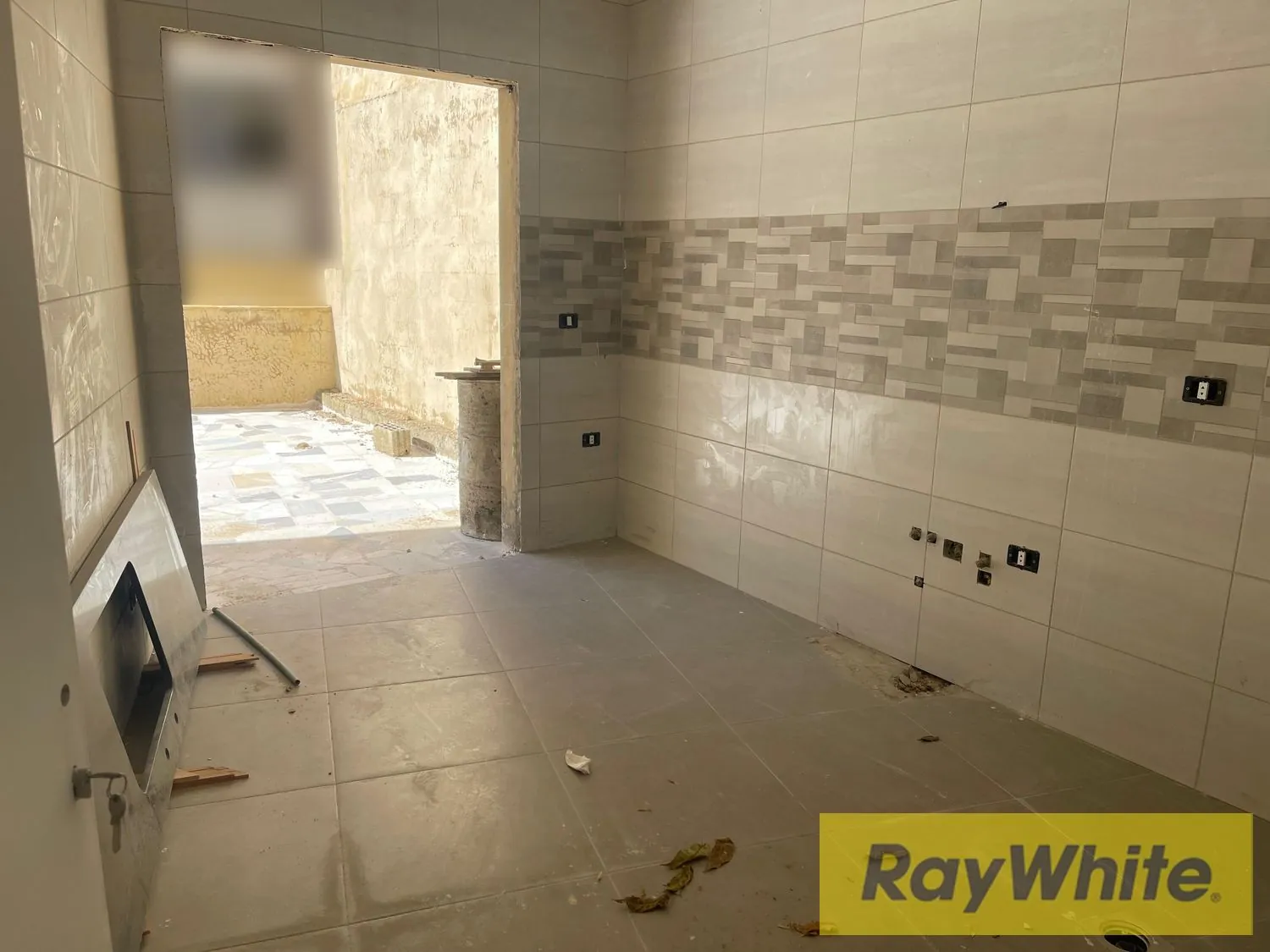 Apartment For Sale In Dekwaneh – 133 Sqm With Terrace — الصورة 3