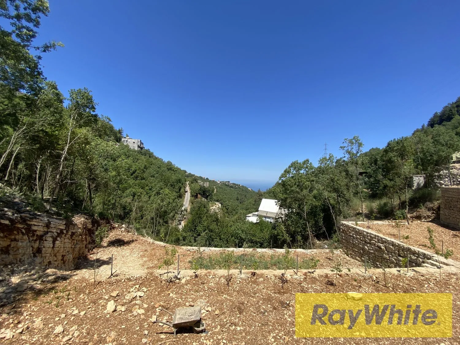 Land For Sale In Azra Keserwan