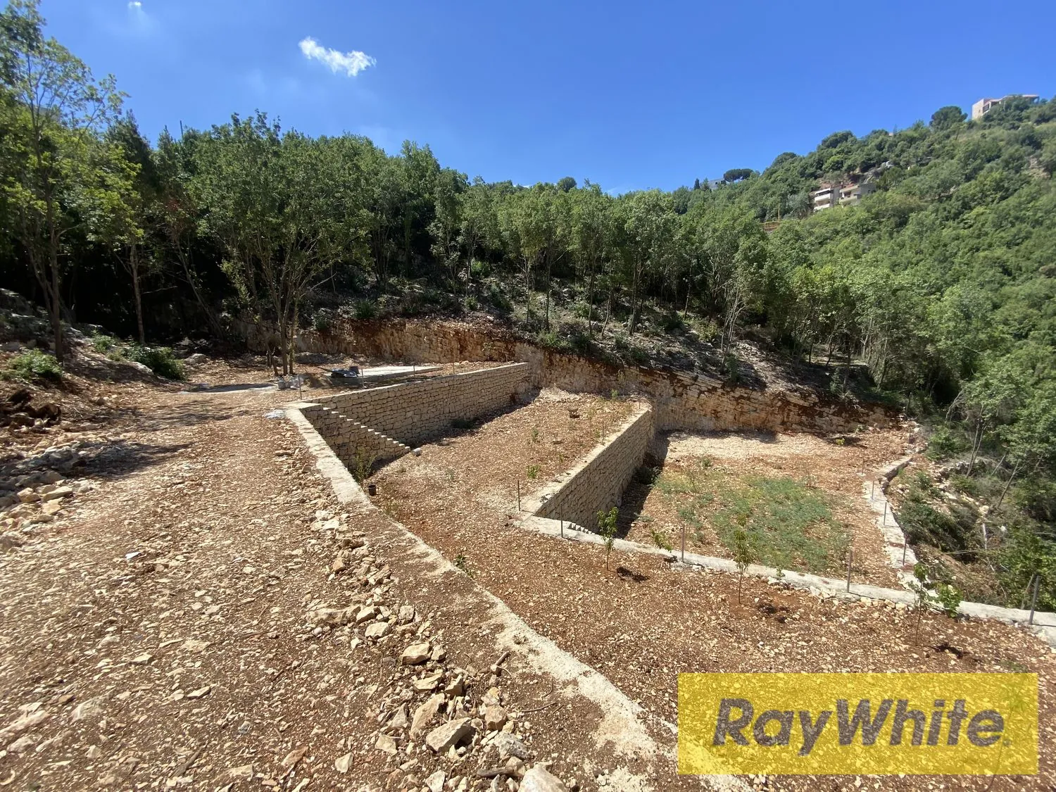 Land For Sale In Azra Keserwan — الصورة 3
