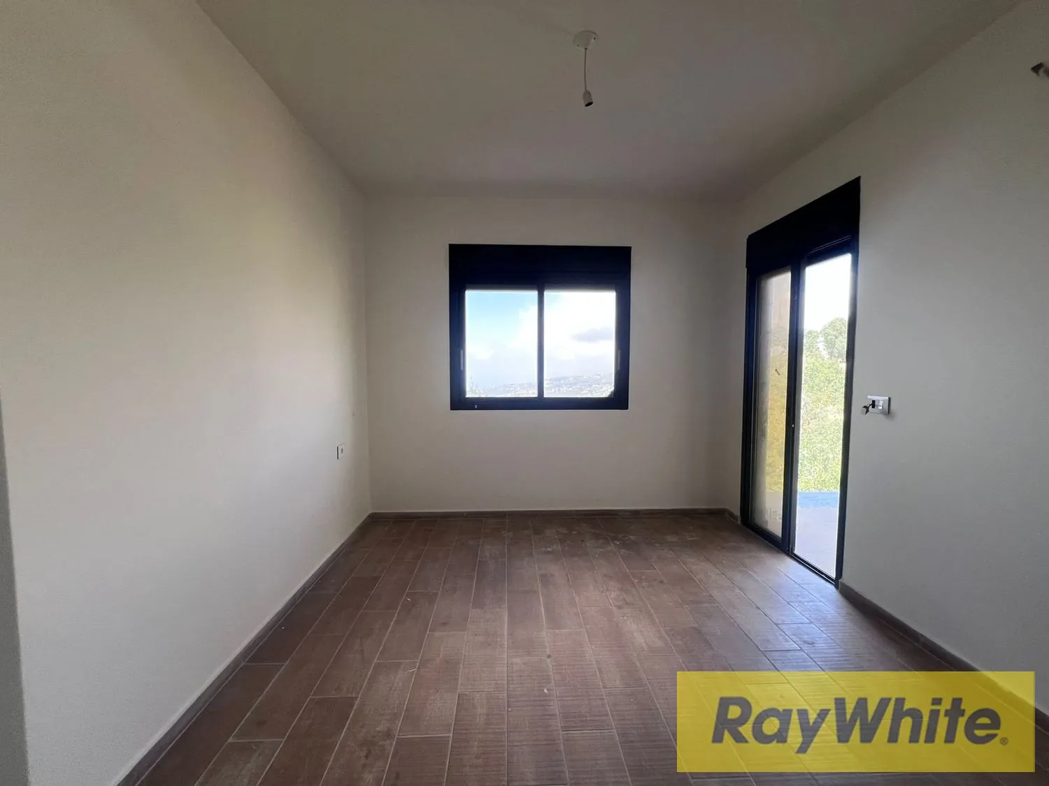 Apartment For Sale In Bhorsaf – 200 Sqm + Terrace — الصورة 2